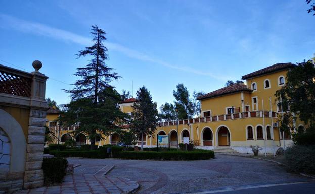 A prisión tres de los inmigrantes alojados en el Cenajo acusados de ejercer de patrones en las pateras