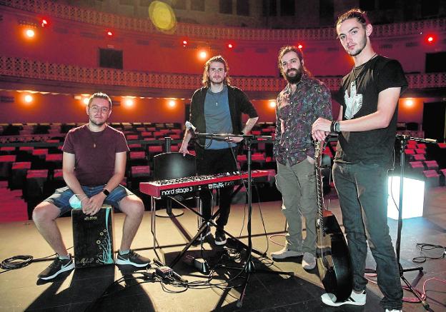 Guitarras afinadas para la final del CreaMurcia pop-rock