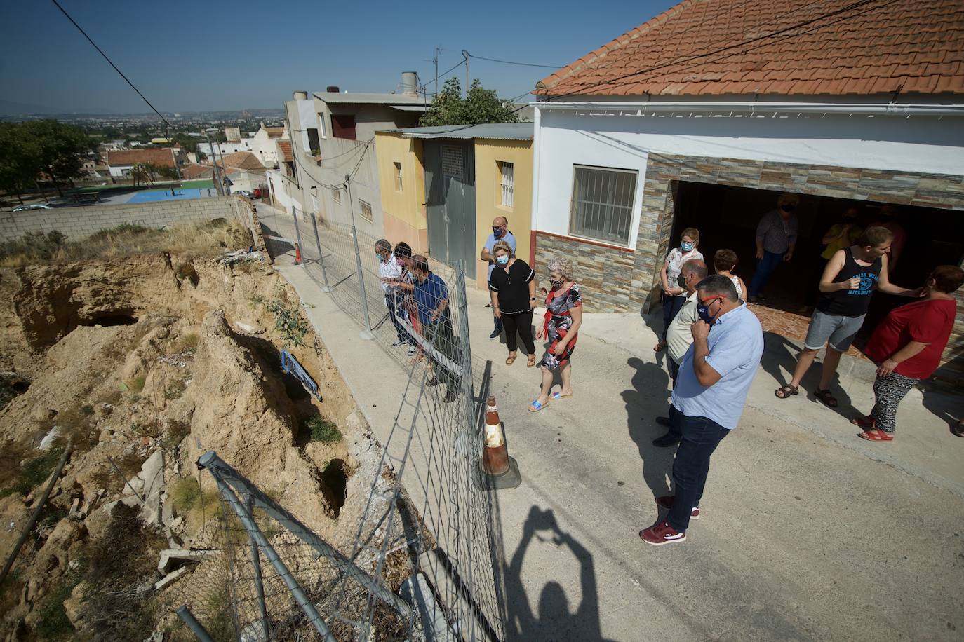 Vecinos de Torreagüera claman por el retraso en unas «obras urgentes»