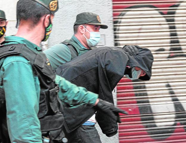 Un fugitivo inglés cae en una operación por tráfico de armas