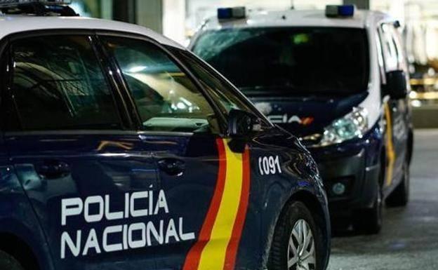 Desmantelada una nave que distribuía miles de falsificaciones en mercadillos de las provincias de Murcia y Alicante