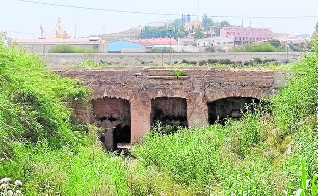 Huermur exige a la Comunidad medidas para la protección del acueducto de las Zorreras