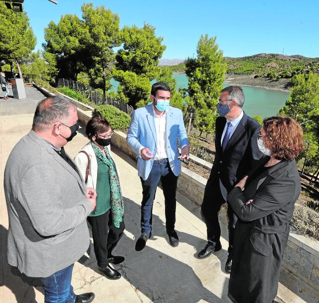 Los intereses territoriales dividen el voto del PSOE y PP sobre el acuífero