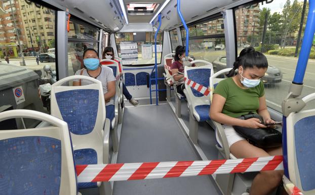 Salud prorroga un mes las restricciones en el transporte en todo el territorio regional