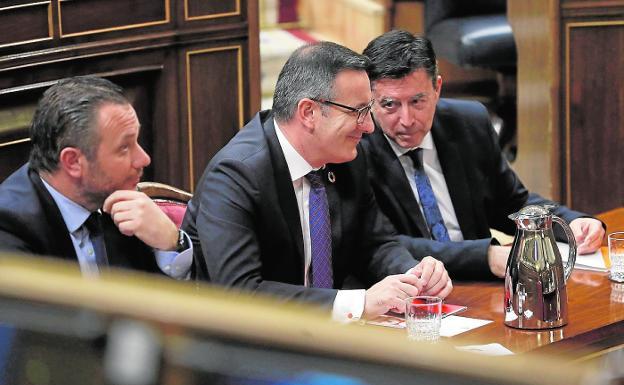 El Congreso da luz verde a la reforma del Estatuto de la Región que suprime los aforamientos