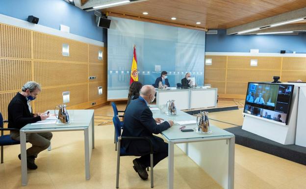 Sanidad y las comunidades autónomas aplazan la aprobación del toque de queda