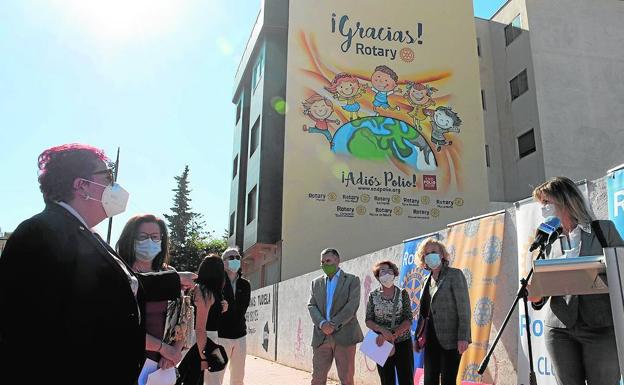 Un mural en la Fábrica de Chocolate de San Pedro apoya la lucha global contra la polio