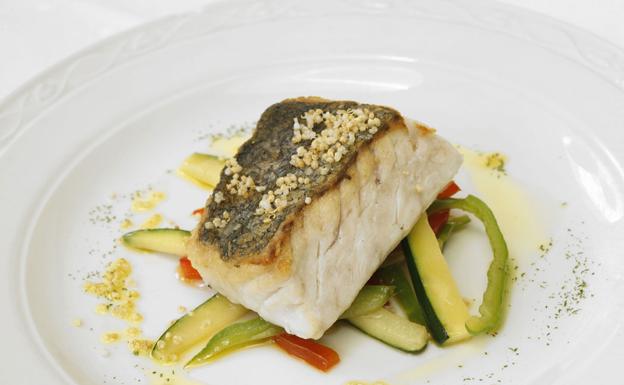 Merluza con verduras en papillote