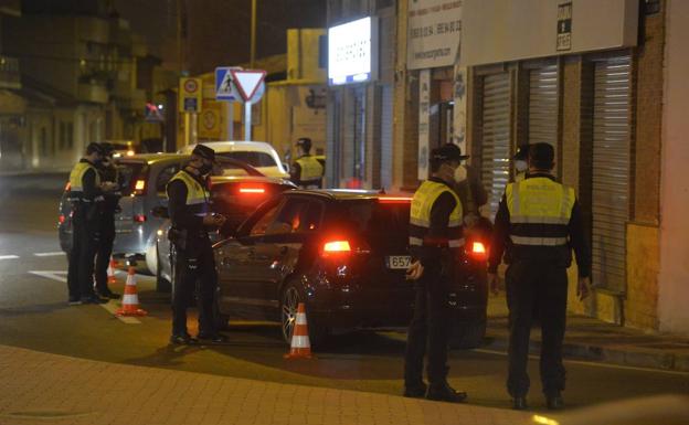 Normalidad en las carreteras de la Región tras entrar en vigor el confinamiento perimetral