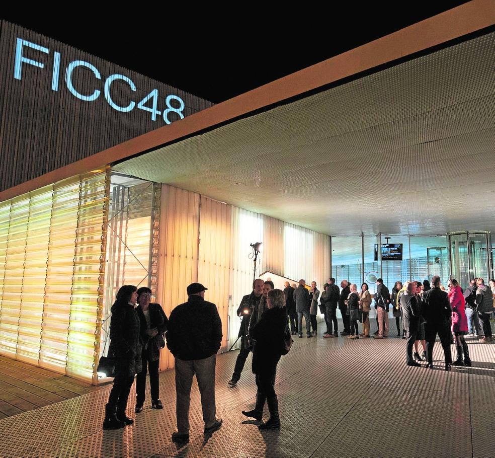 Pendientes de que empiece la función