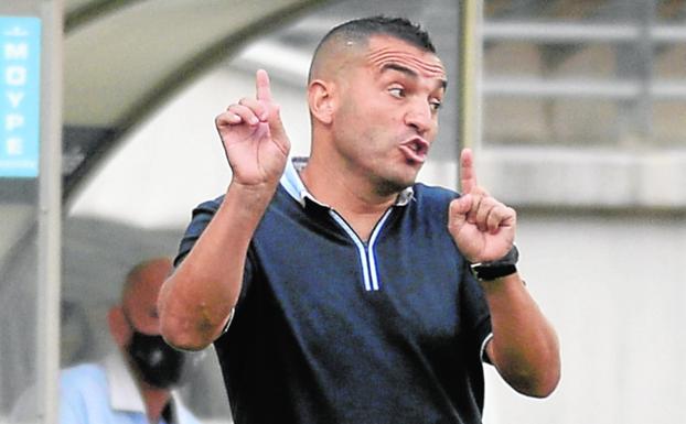 Duelo vital para el Murcia, que arranca la Liga con urgencias