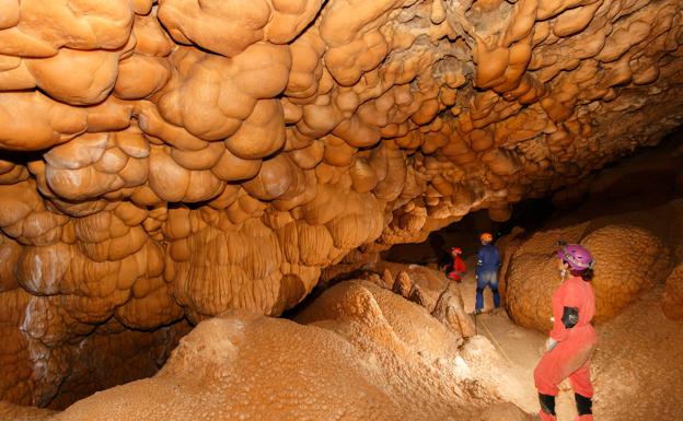 La Sima de la Higuera, tercer Monumento Natural de la Región