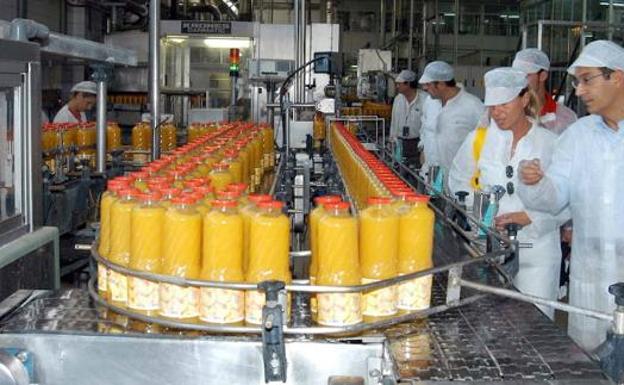 El sector agroalimentario de la Región se revuelve contra una subida del IVA a los zumos