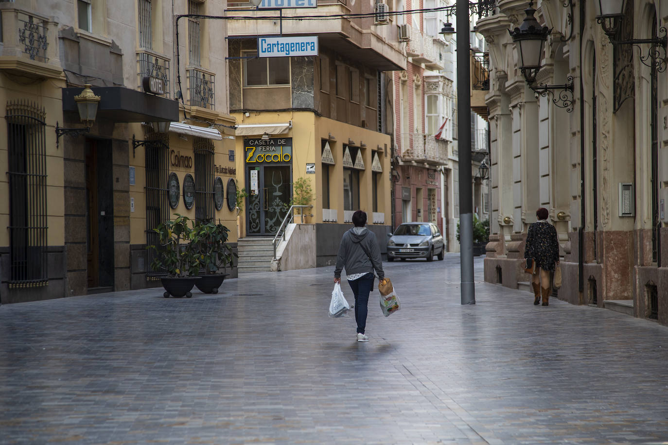 Calles «medio muertas» y «más tristes» en Cartagena