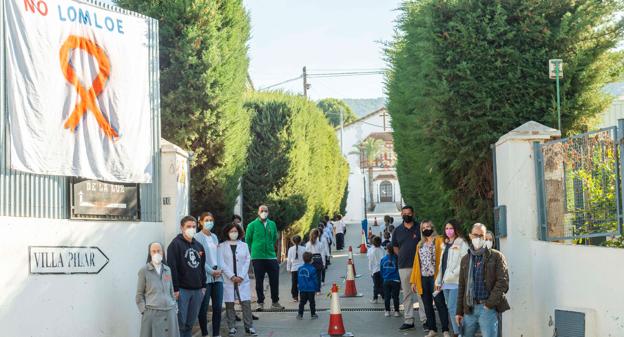 La concertada alerta de que la 'ley Celaá' hace peligrar el futuro de sus colegios