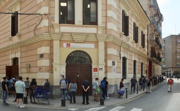 Un millar de familias vulnerables de Murcia recibirán 800.000 euros para cubrir necesidades básicas