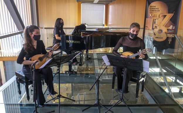 'Entre Cuerdas y Metales' ofrece el domingo un recital 'online' de pianos y mandolinas
