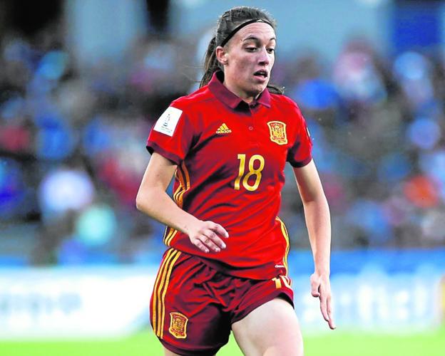 Vilda cuenta con Eva Navarro para los dos próximos partidos de España
