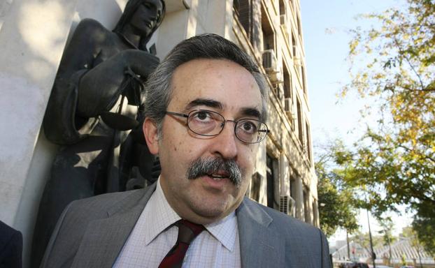 La Fiscalía denuncia por delito de odio al exjuez Calamita