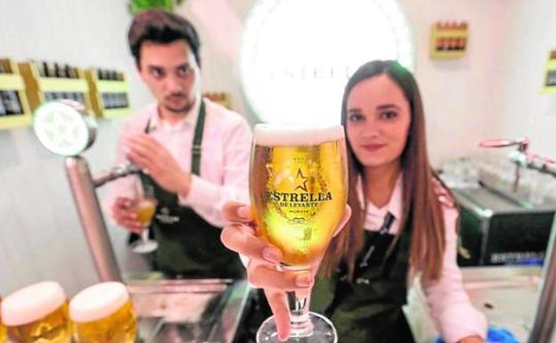 Estrella de Levante repondrá gratis toda la cerveza paralizada en la hostelería durante las semanas de cierre