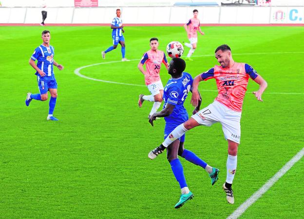 Carrasco salva un punto para el Lorca y deja al Yeclano sin su primer triunfo