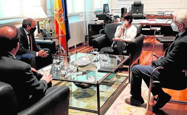 Juan Antonio Pedreño y la ministra Celaá se reúnen con la reforma de la Ley de Educación de fondo