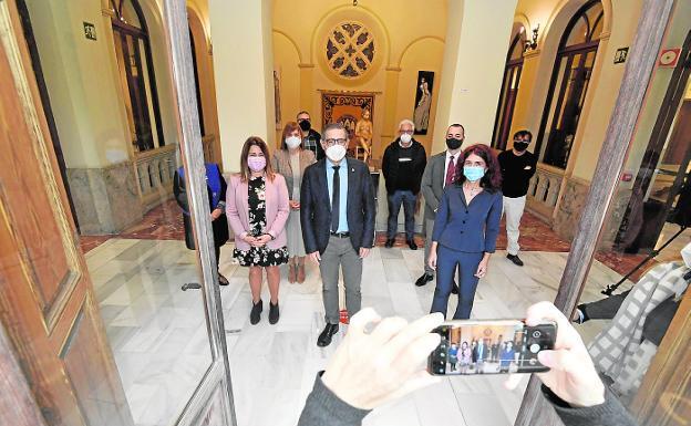 Reprochan que la Asamblea Regional deje la cátedra que busca firmas para dar personalidad jurídica al Mar Menor