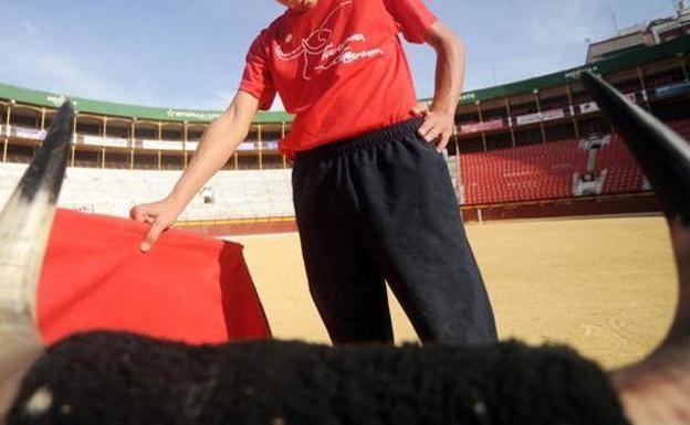 Una víctima de presuntos abusos por un profesor de la Escuela Taurina de Murcia ratifica su declaración en el juzgado