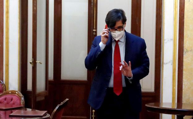 Navidad con viajes solo para ver a la familia, 10 personas en la mesa y a la 1.30 en casa