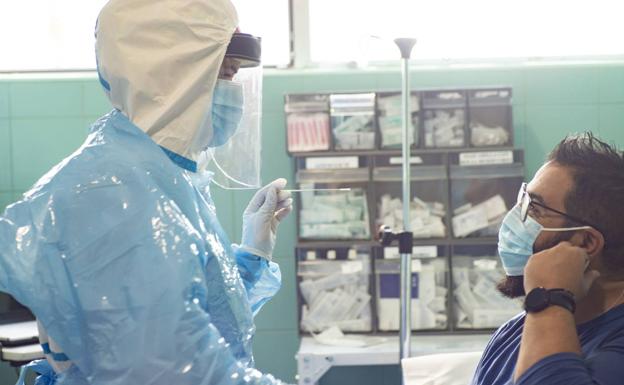 La tasa de positividad se desploma en la Región al notificarse 23 nuevos casos en otro día con tres fallecidos