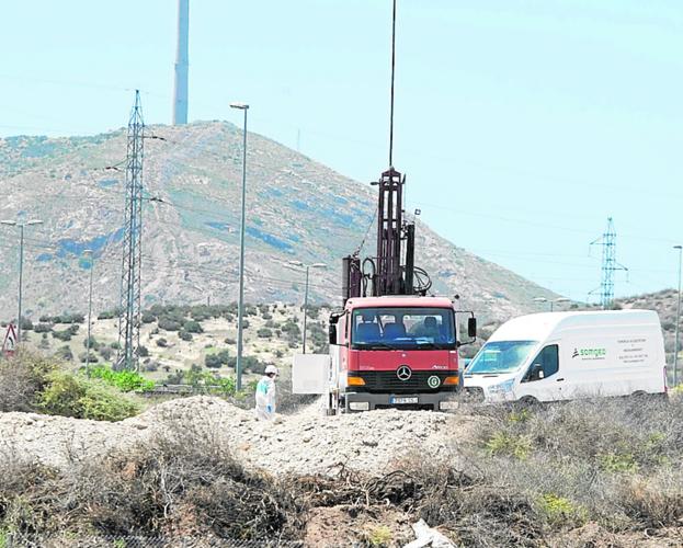 Castejón lamenta que Ercros quiera «ahorrar» en El Hondón