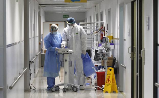 Suben los ingresos hospitalarios en una jornada con 208 nuevos contagios y tres fallecidos más en la Región