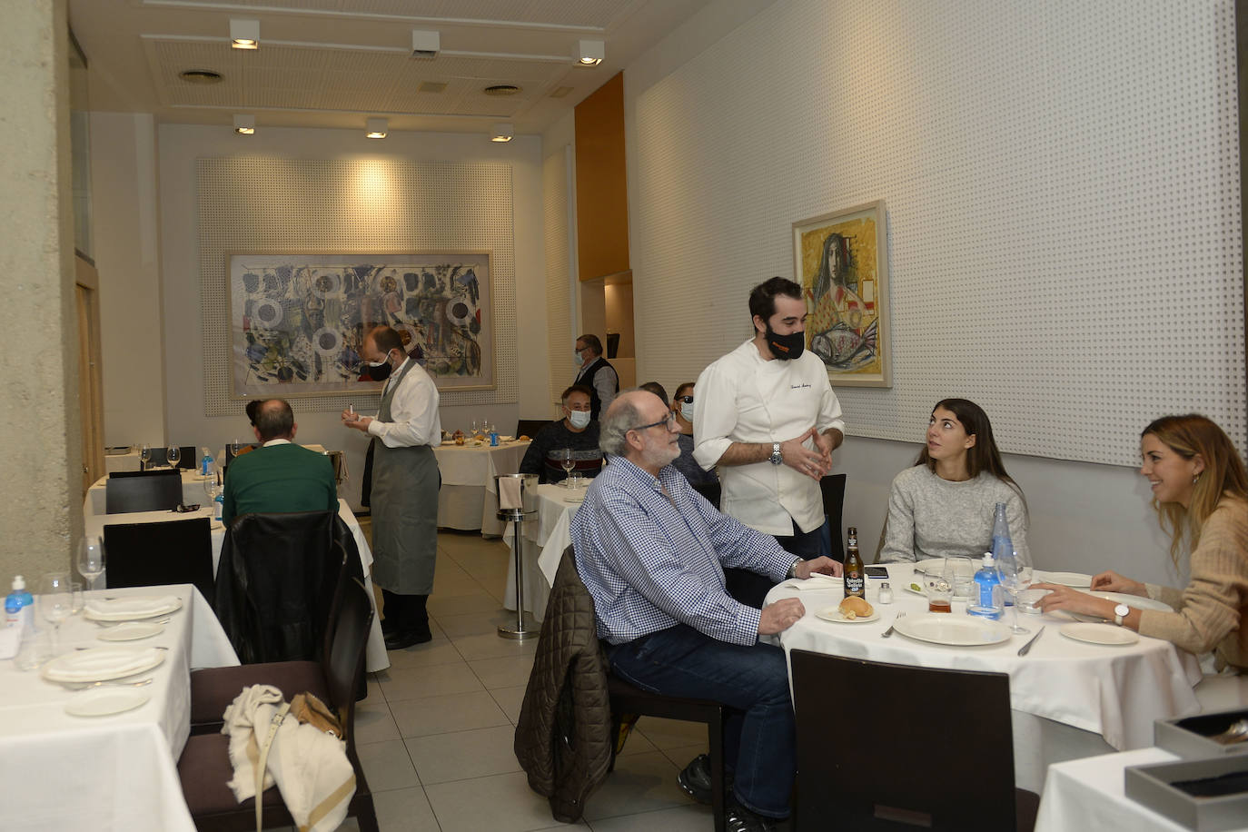 Propietarios de bares y restaurantes de la Región vuelven a servir en el interior de los locales