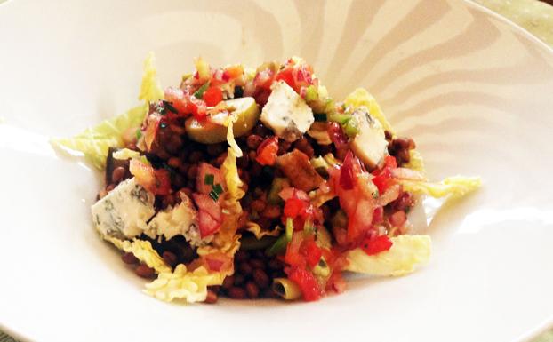 Ensalada de lentejas y col