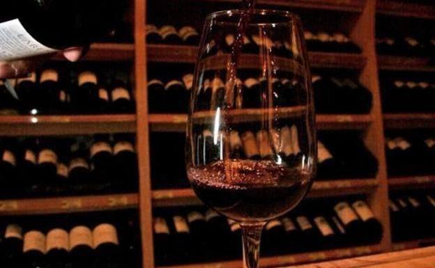 Vino, guiso de trigo y peretas, los imprescindibles del Altiplano y Oriental