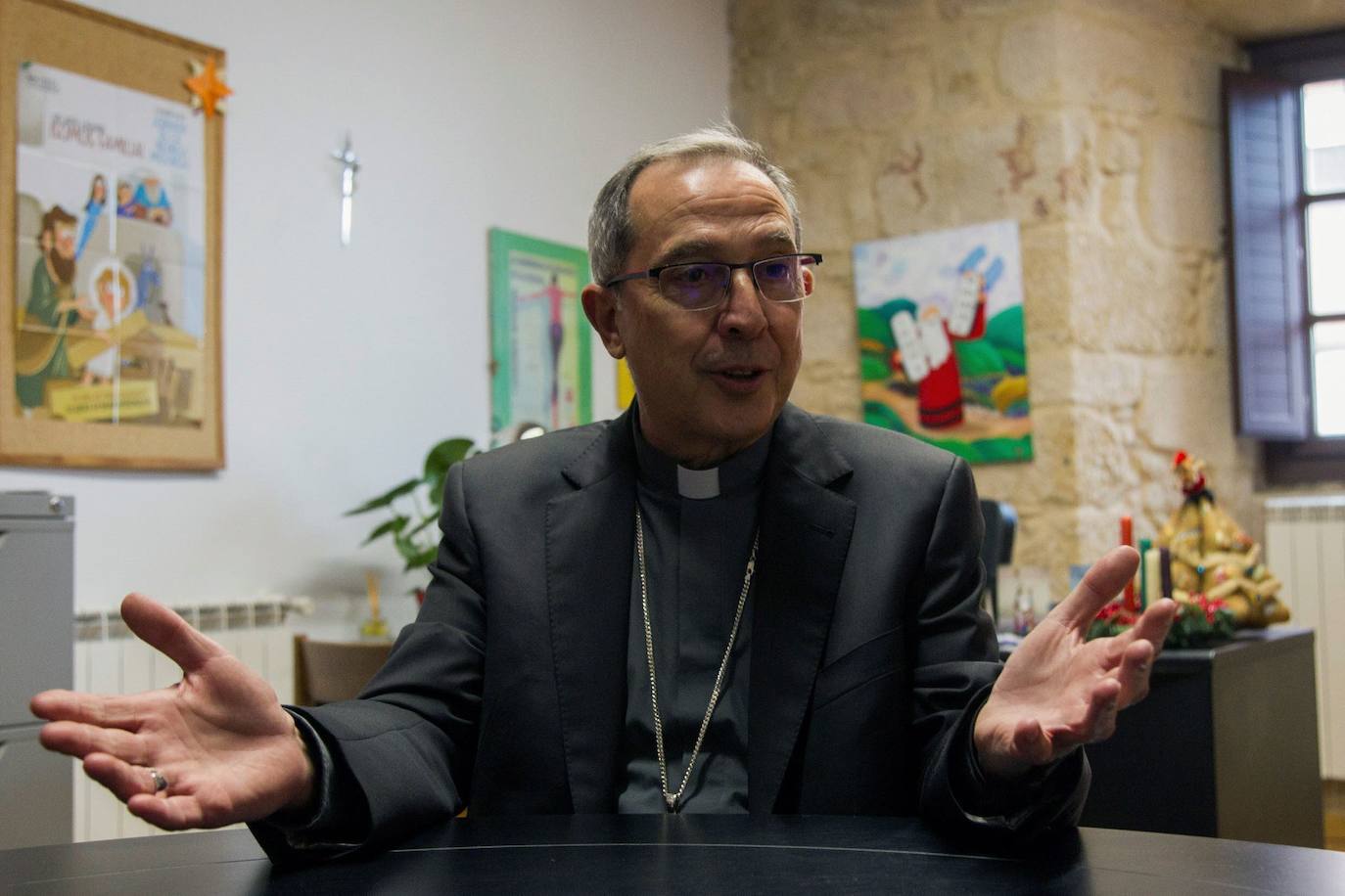 Valera: «La muerte digna pasa por amar y cuidar a nuestros enfermos»