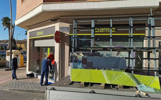 La Policía Local frustra el robo de un cajero automático en la pedanía de La Hoya