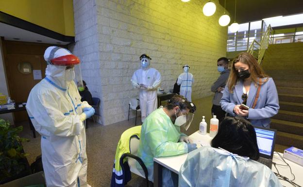 Salud teme que la tercera ola golpee a la Región en la segunda quincena de enero