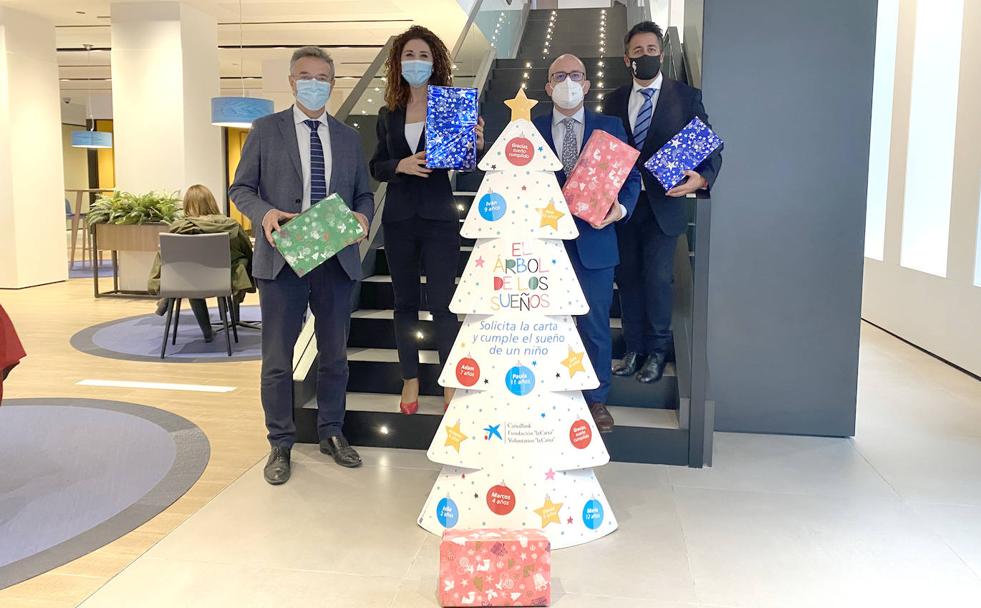 Lluvia de ilusiones en bolas de Navidad