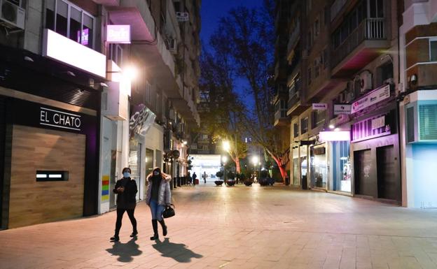 Hostemur califica de «torpeza» la restricción horaria a bares y restaurantes