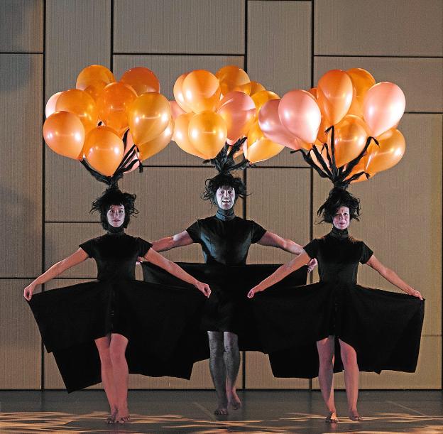 Enrique Cabrera: «No busco contar, más bien sugerir»