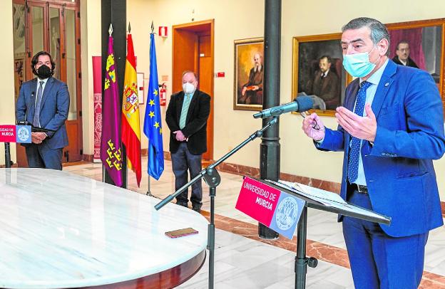 La UMU se reafirma en que los exámenes sean presenciales