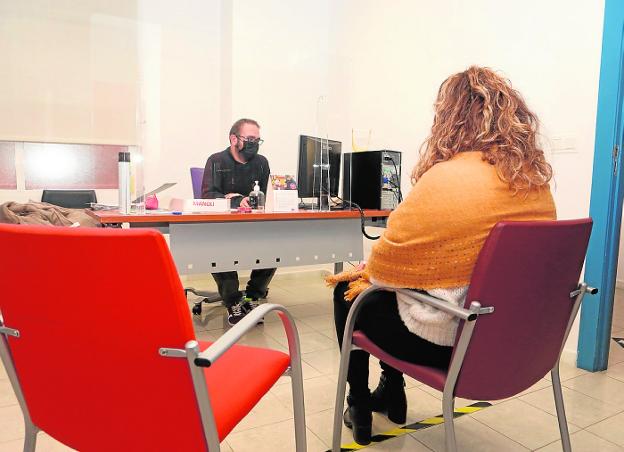 La crisis sanitaria lleva a 12.000 vecinos de Lorca a requerir la ayuda de Servicios Sociales