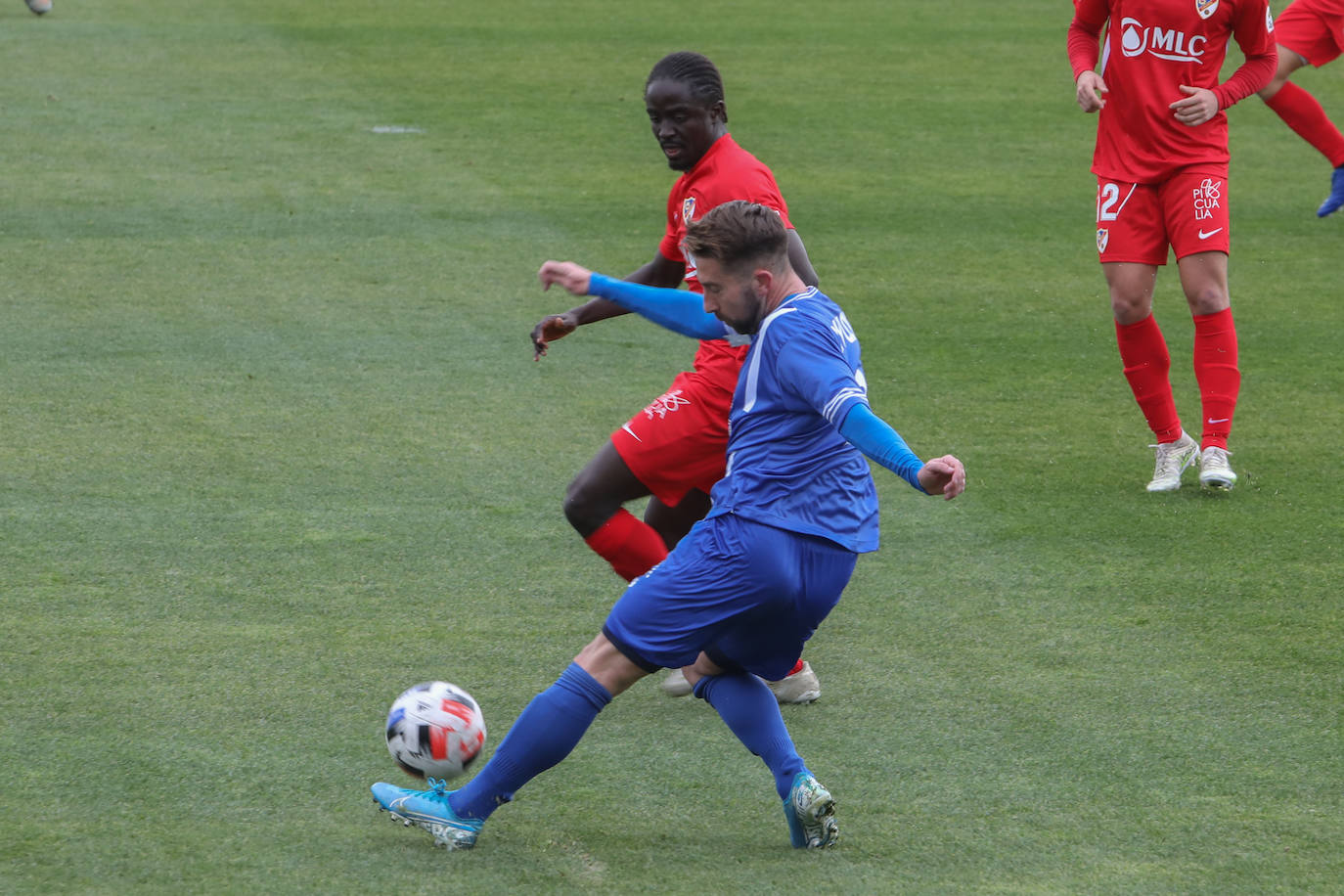 La derrota del Lorca Deportiva ante el Linares Deportivo, en imágenes