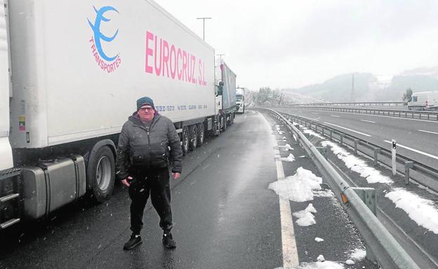 El peor temporal en medio siglo atrapa a cientos de camioneros de la Región