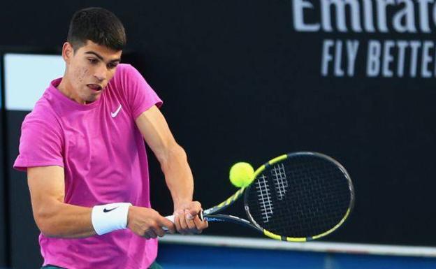 Alcaraz remonta ante Horansky para quedarse a dos partidos de Melbourne