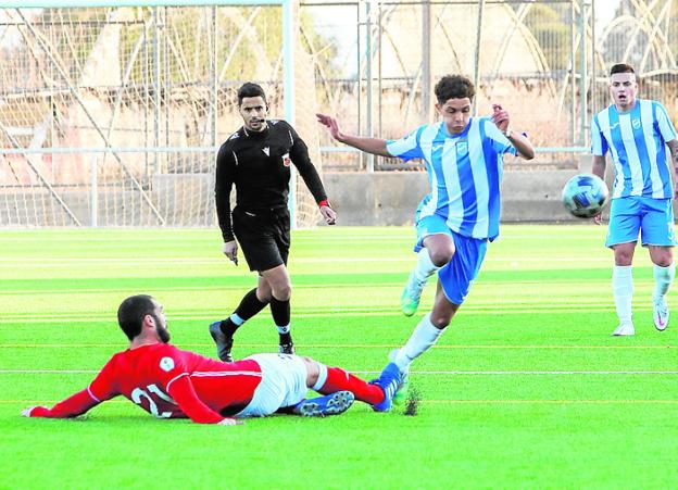 La Unión también se pasea en el campo del Lorca FC