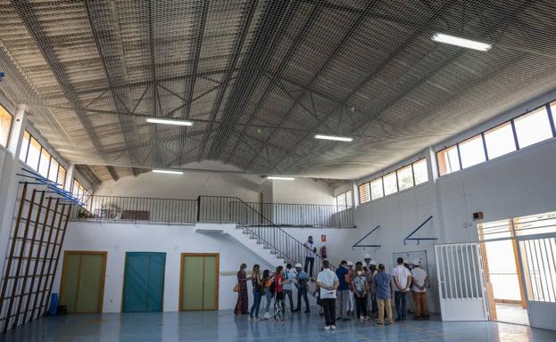 Cinco colegios más de Cartagena quitarán el fibrocemento en verano