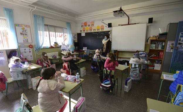 ANPE Murcia exige celeridad para la vacunación de los docentes