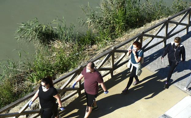 Salud permite hacer deporte con mascarilla junto a no convivientes